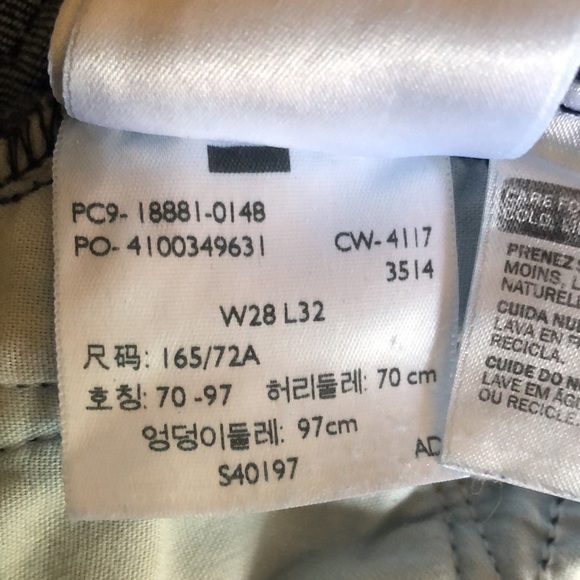 Levi’s 711 Skinny Jeans Sz 28 Distressed with Holes at Knees Classic Blue Wash - Picture 3 of 15